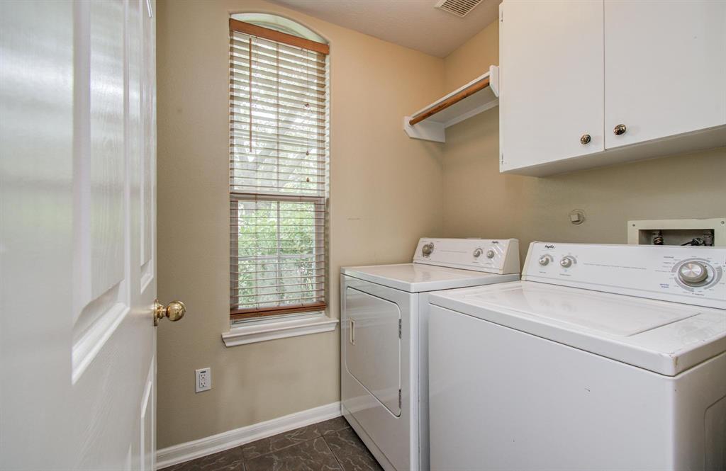 2107 Blue Water Bay Drive, Katy, Texas image 31