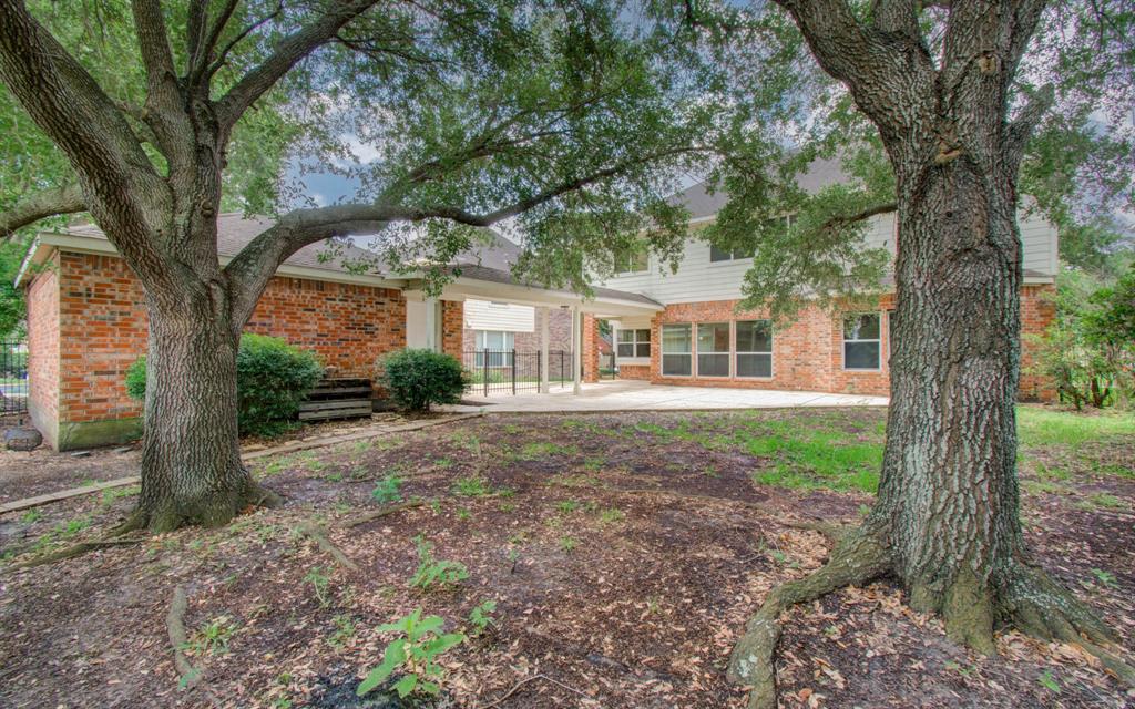 2107 Blue Water Bay Drive, Katy, Texas image 32
