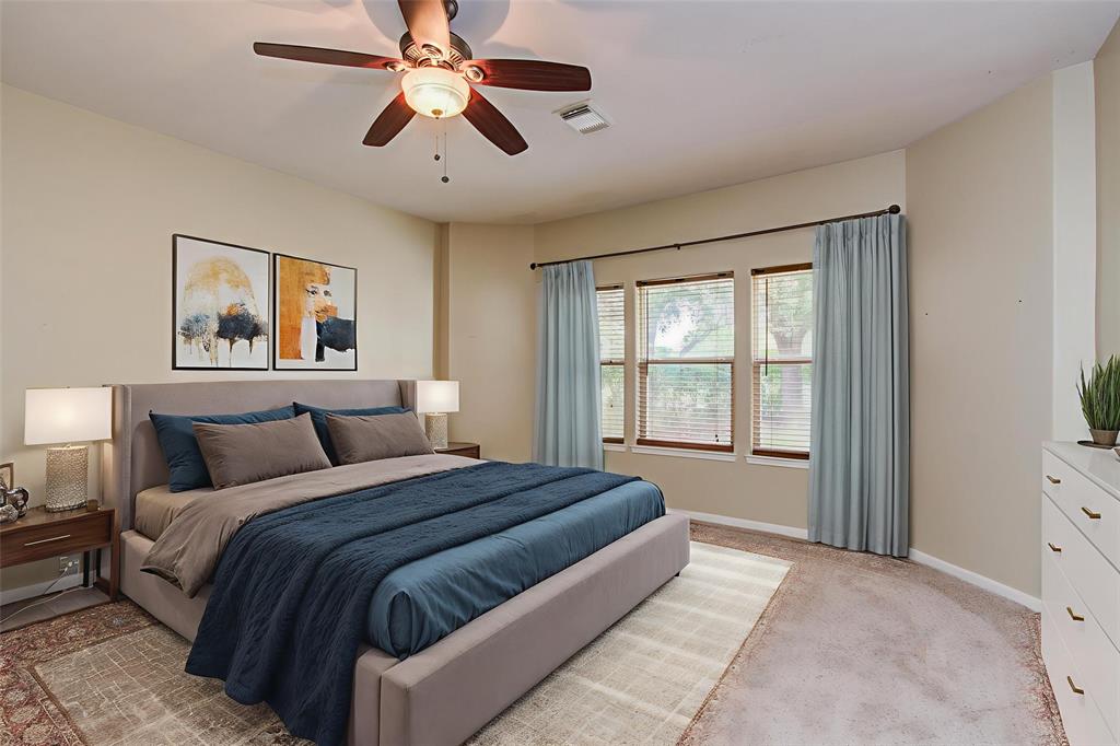2107 Blue Water Bay Drive, Katy, Texas image 12