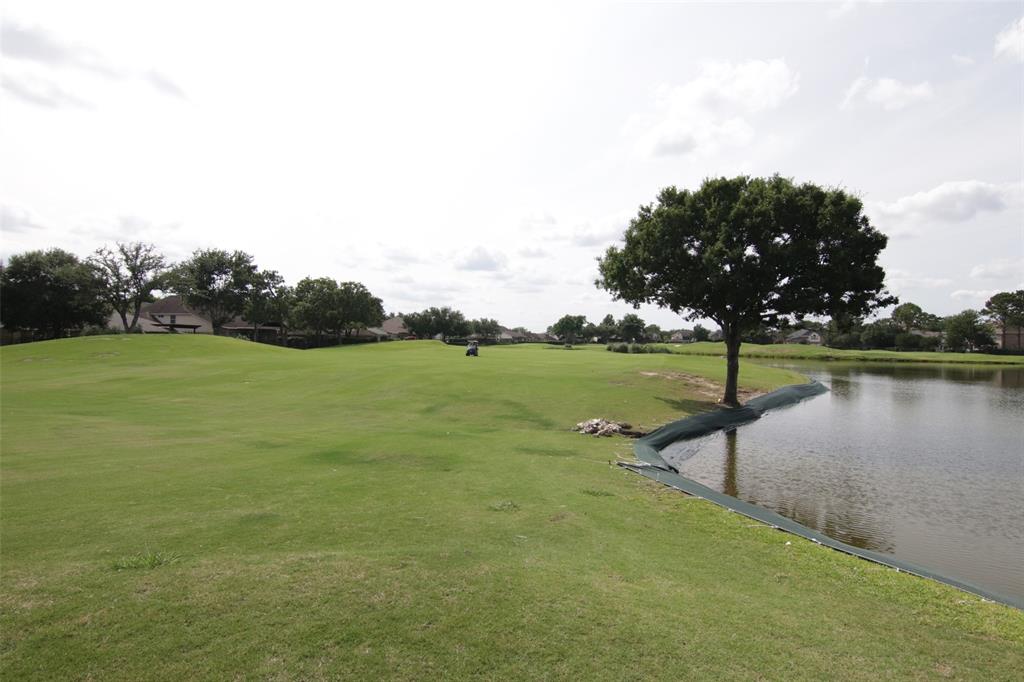 2107 Blue Water Bay Drive, Katy, Texas image 34