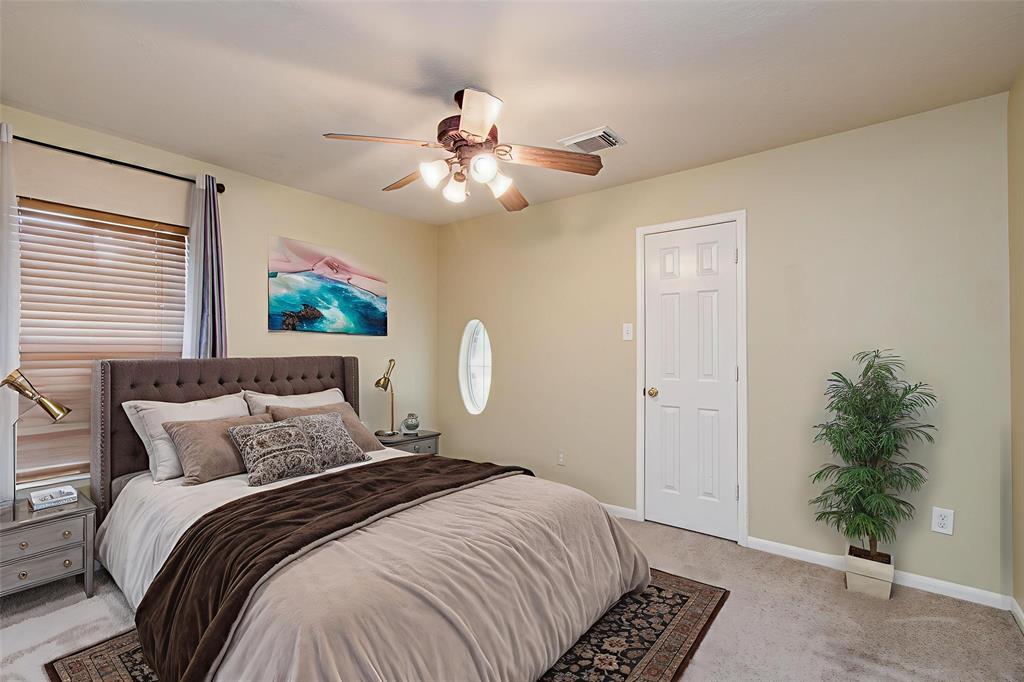 2107 Blue Water Bay Drive, Katy, Texas image 27