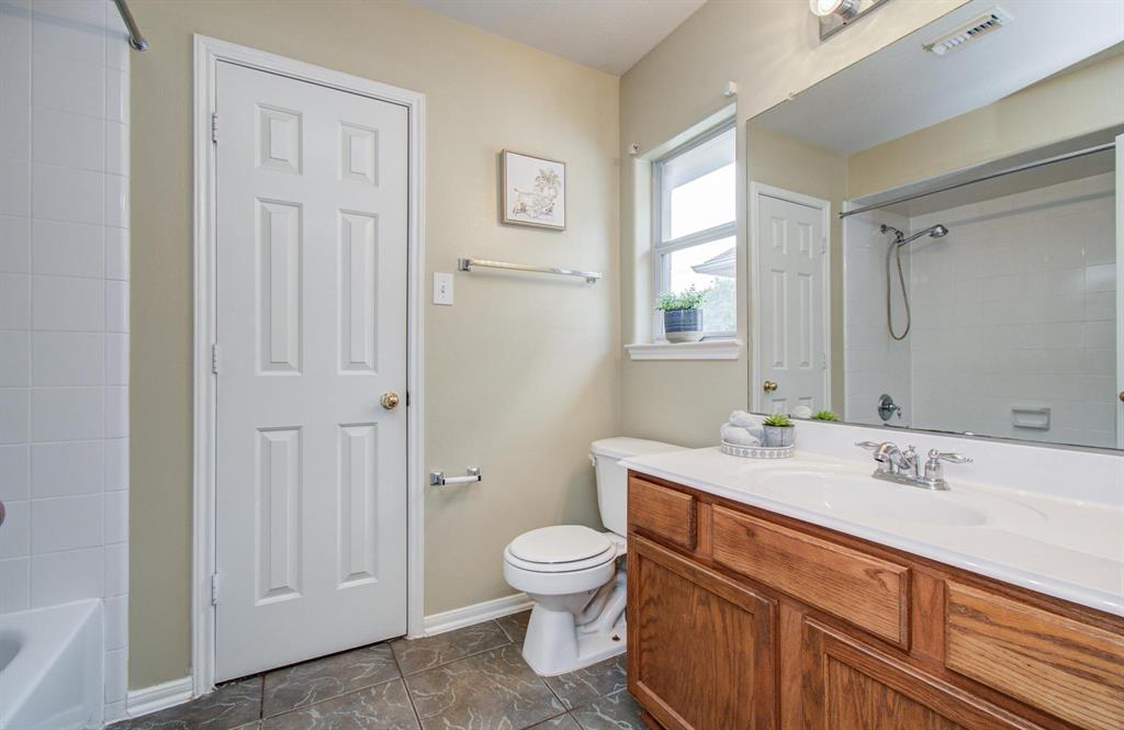 2107 Blue Water Bay Drive, Katy, Texas image 21