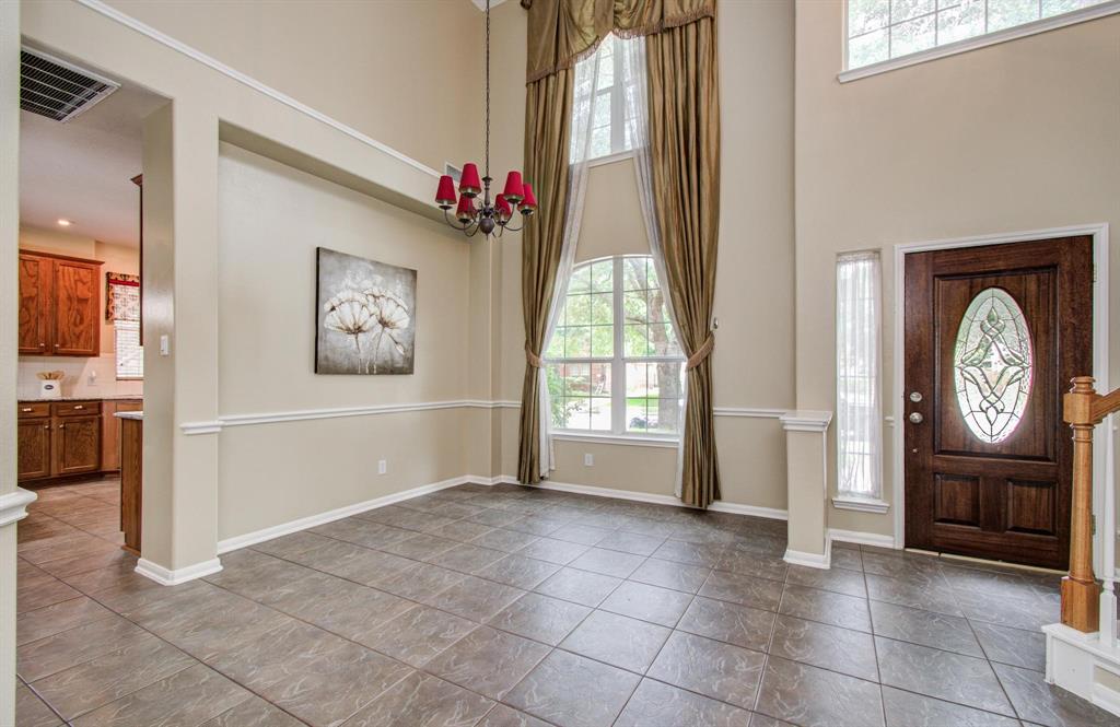 2107 Blue Water Bay Drive, Katy, Texas image 3