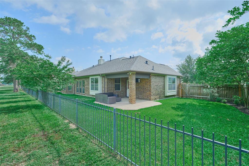 4526 Sorrell Glen Court, Spring, Texas image 36