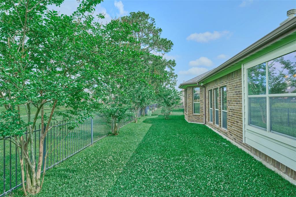 4526 Sorrell Glen Court, Spring, Texas image 32