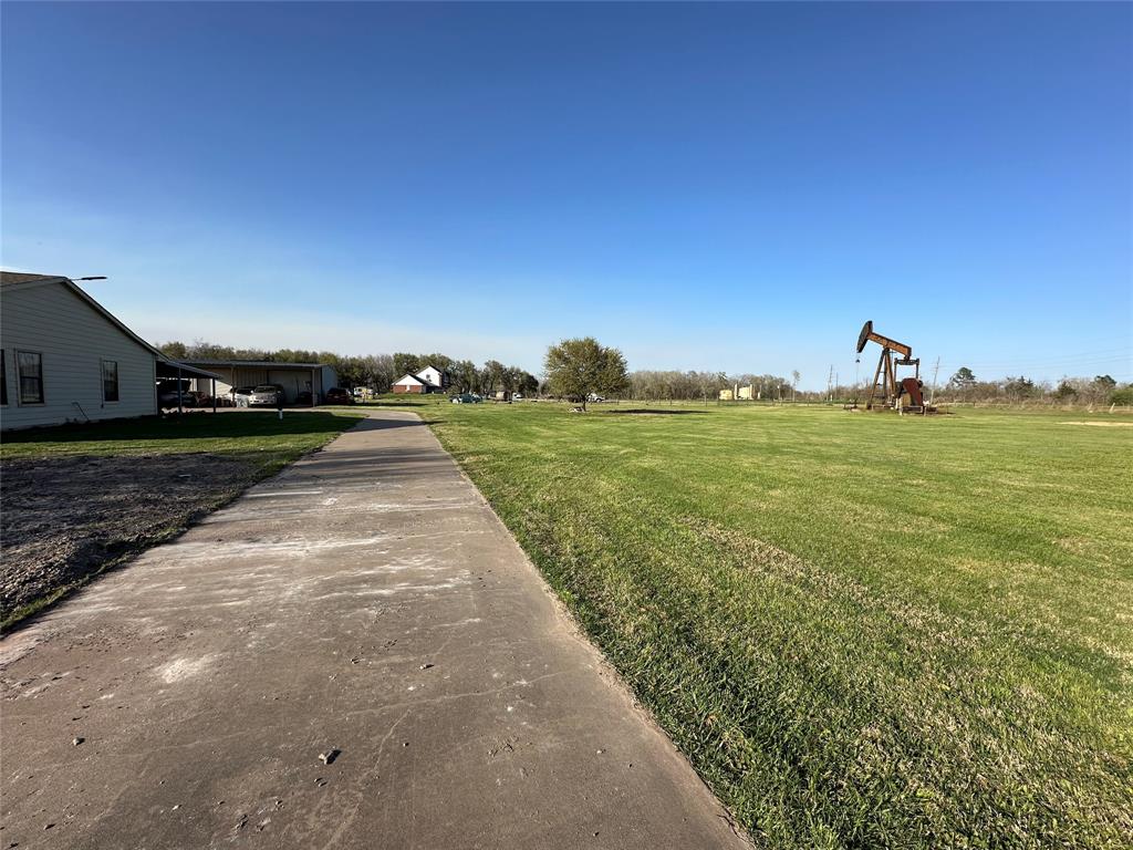 37330 Elberta Lane, Brookshire, Texas image 9