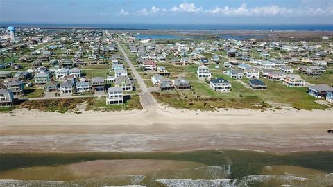 Single Family Residence in Crystal Beach TX 1977 Royalville Court 40.jpg