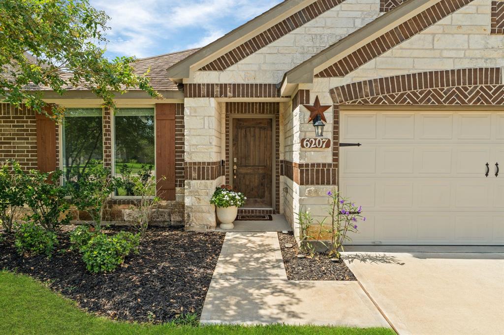 View Rosenberg, TX 77471 house