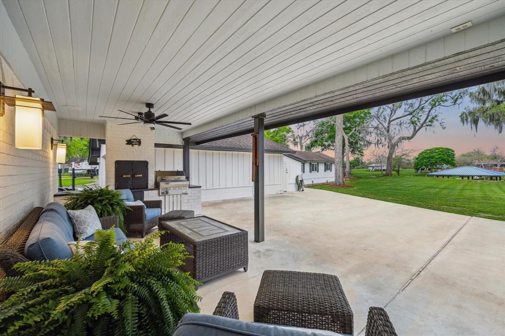 20316 County Road 510b, Brazoria, Texas image 37