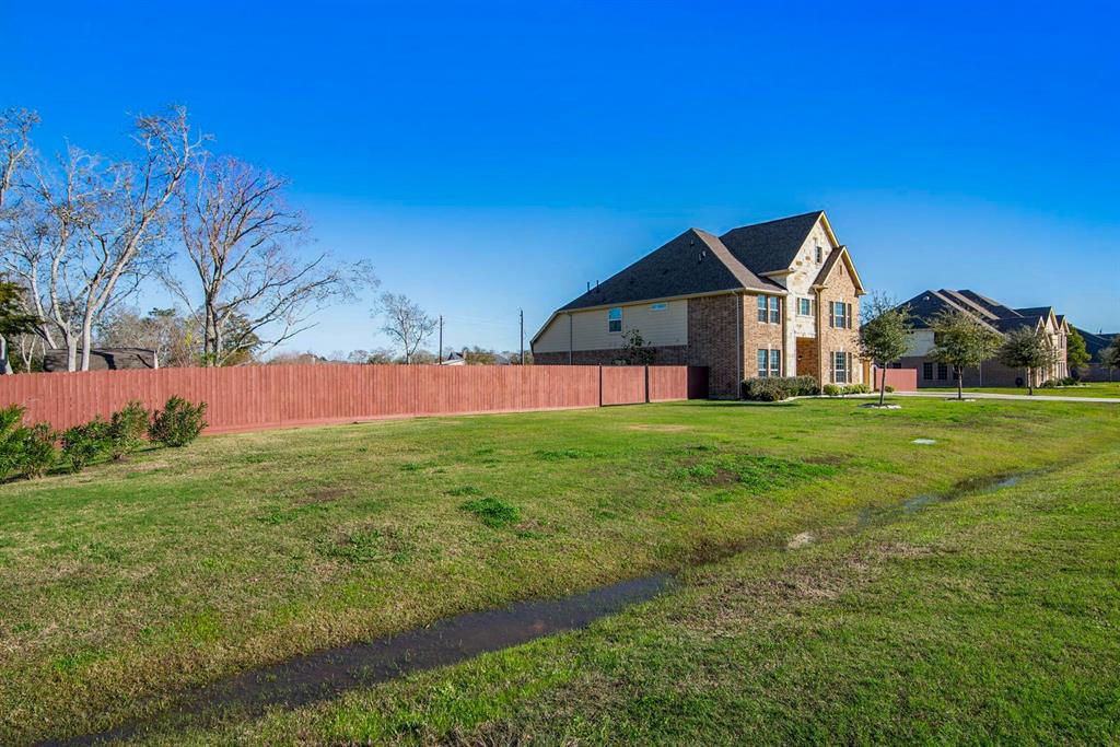 4635 Clearwater Road, Baytown, Texas image 2