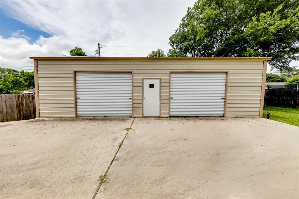 309 Still Forest Street, Liberty, Texas image 18