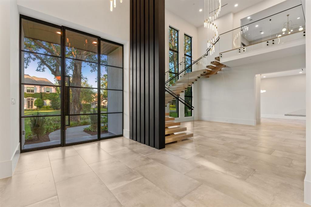 443 Gingham Drive