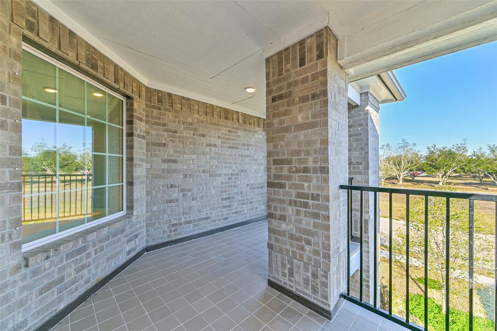 4918 Great Oaks Drive, Pearland, Texas image 36