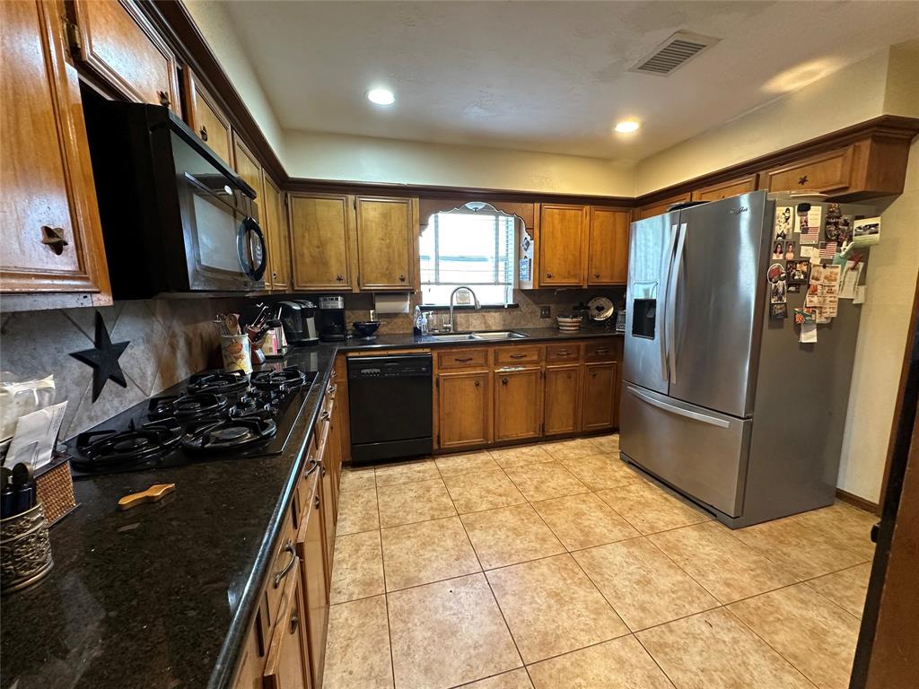 20311 Warrington Drive, Katy, Texas image 9