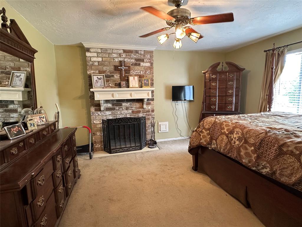 20311 Warrington Drive, Katy, Texas image 13