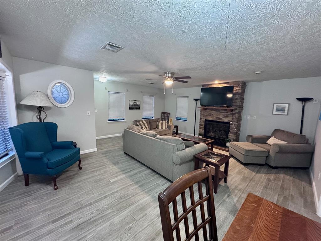 219 Lakeside Drive