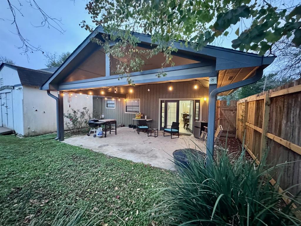 219 Lakeside Drive