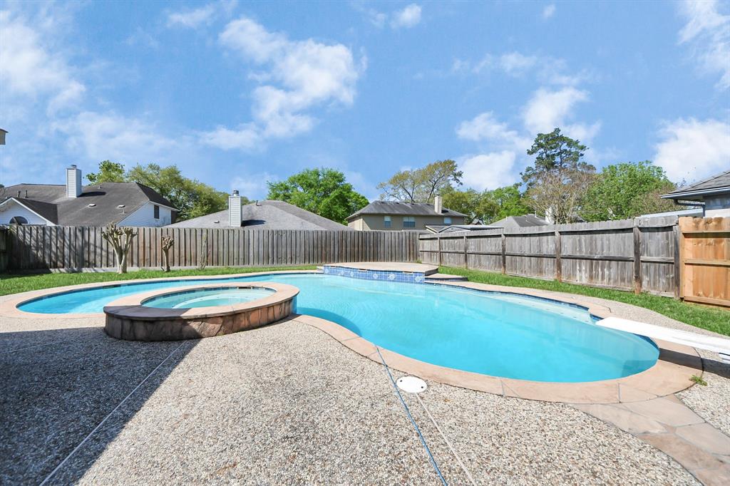 24003 Spring Dane Drive, Spring, Texas image 12