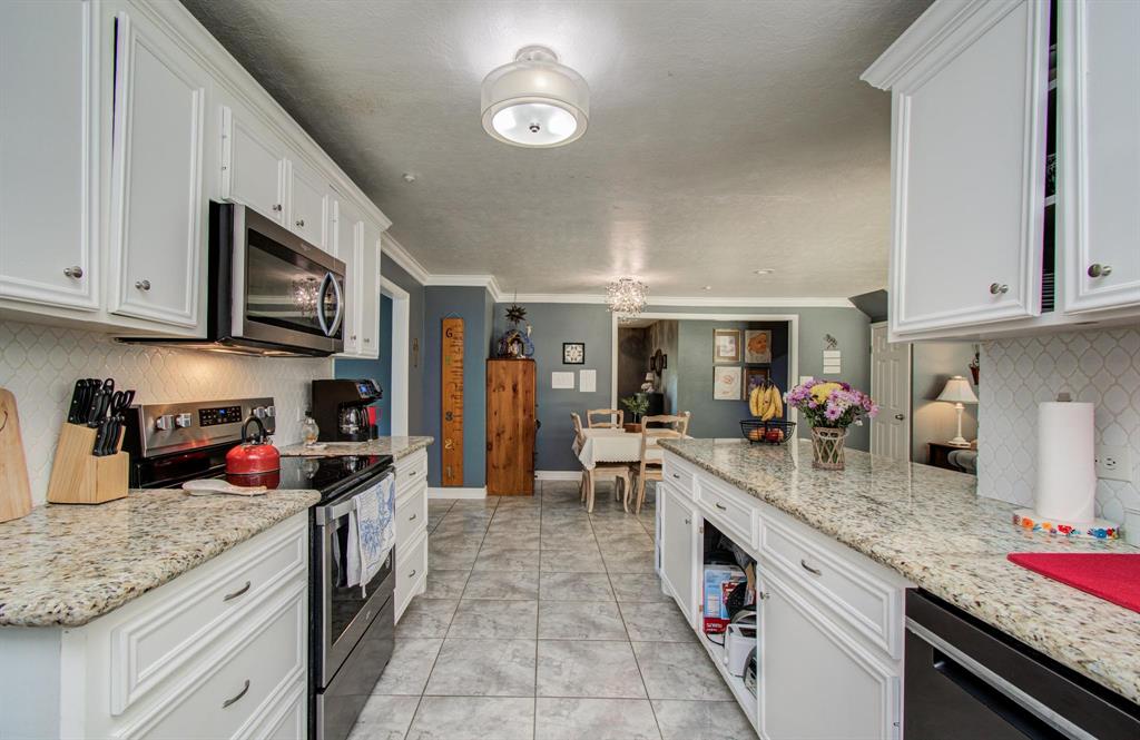 2404 Hollywood Avenue, Liberty, Texas image 10