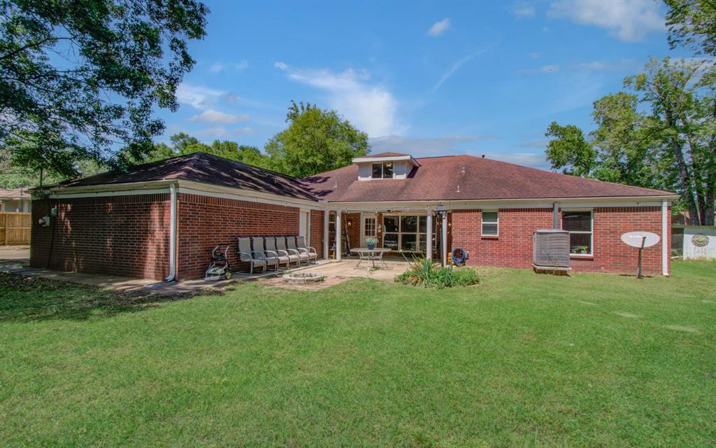 2404 Hollywood Avenue, Liberty, Texas image 24