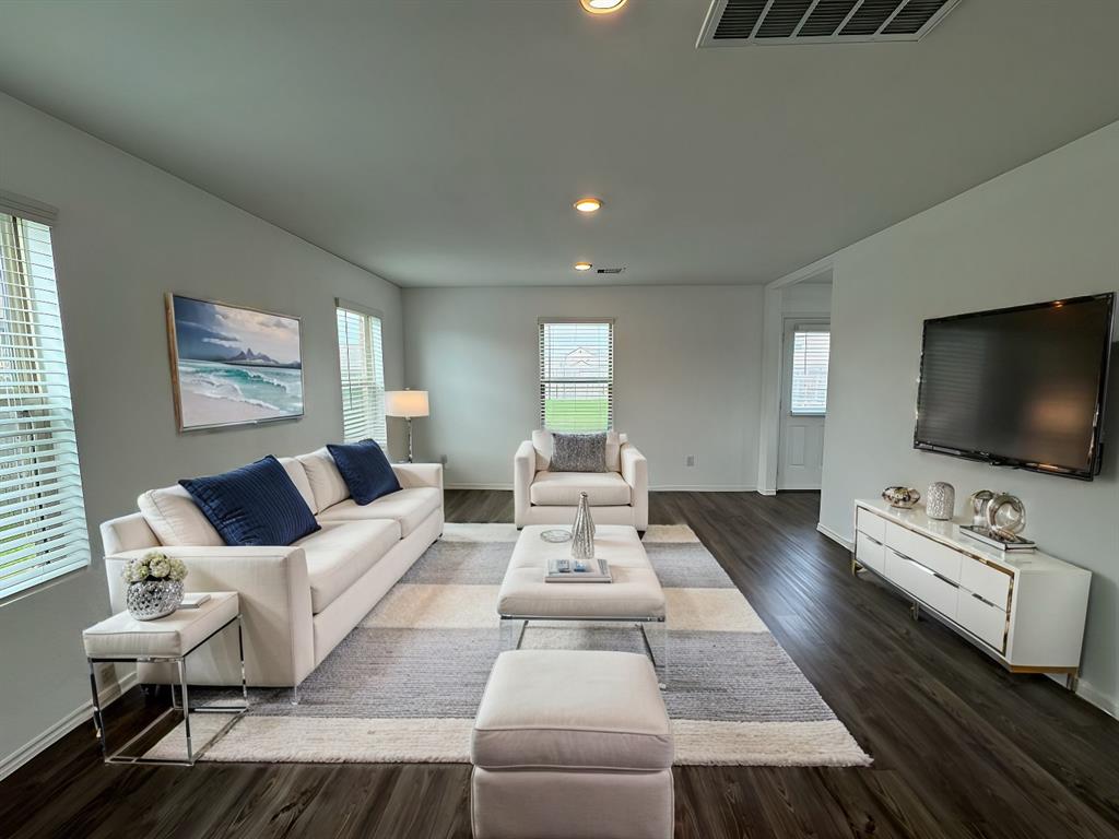 8711 Wooster Trails Drive, Baytown, Texas image 5
