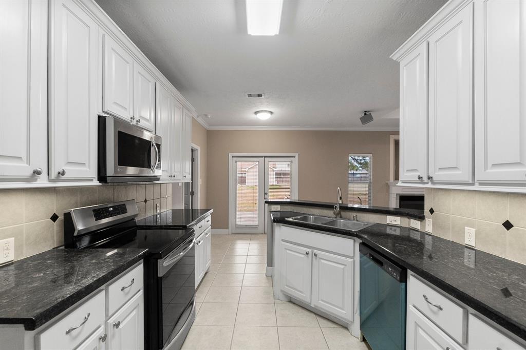 13003 Point Aquarius Boulevard, Willis, Texas image 14