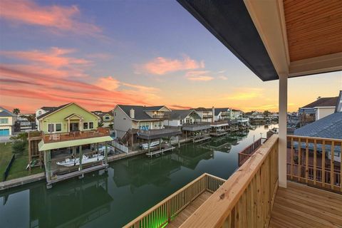 A home in Tiki Island
