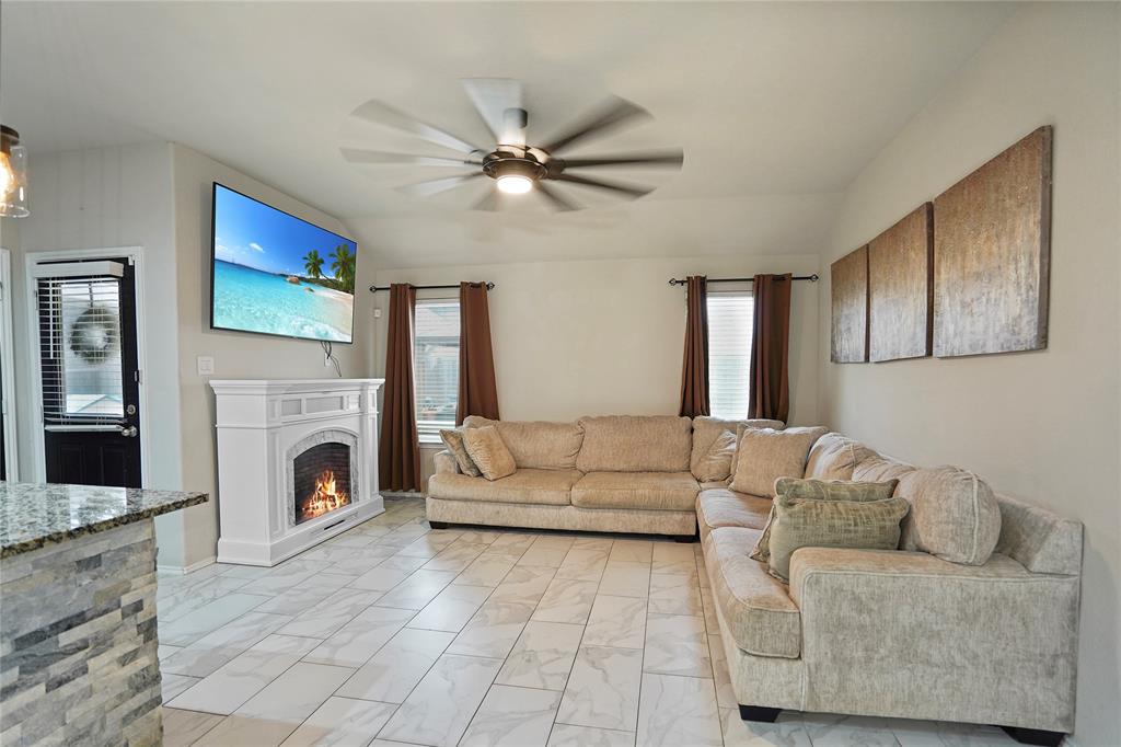 15482 Sicomoro Viejo Street, Channelview, Texas image 8