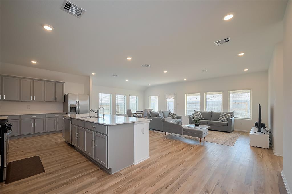 5343 Sleepy Fox Lane, Richmond, Texas image 6