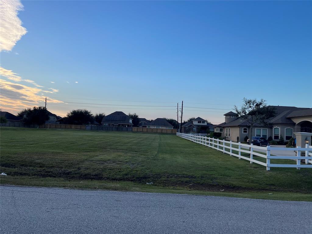 5703 Bridlewood Drive, Richmond, Texas image 4