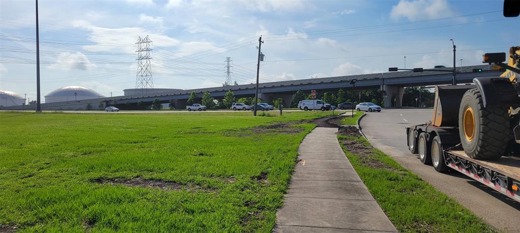 Kobayashi Road, Webster, Texas image 5