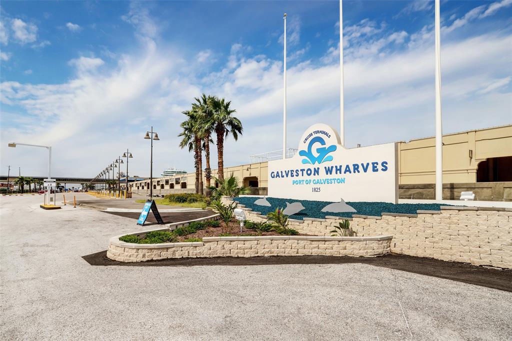 2918 Avenue L, Galveston, Texas image 5