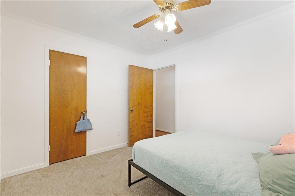 10518 Sageburrow Drive, Houston, Texas image 18