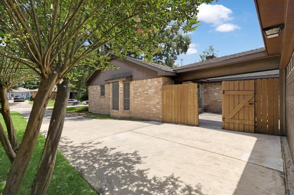 10518 Sageburrow Drive, Houston, Texas image 31