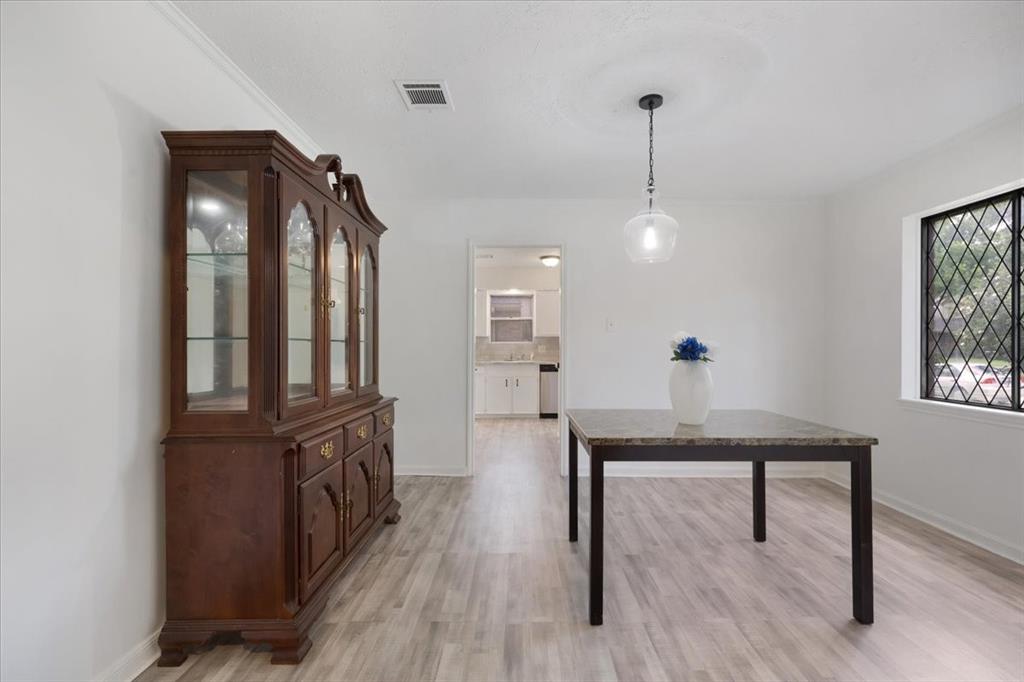 10518 Sageburrow Drive, Houston, Texas image 12