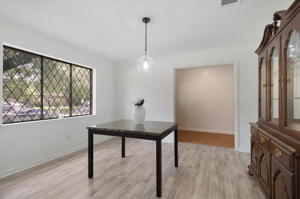 10518 Sageburrow Drive, Houston, Texas image 13