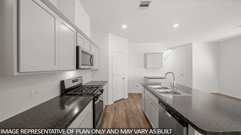5815 Misty Eve Lane, Spring, Texas image 3