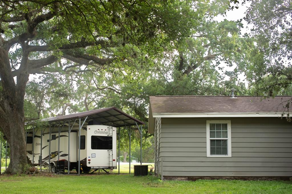 447 Fm 2540, Van Vleck, Texas image 5