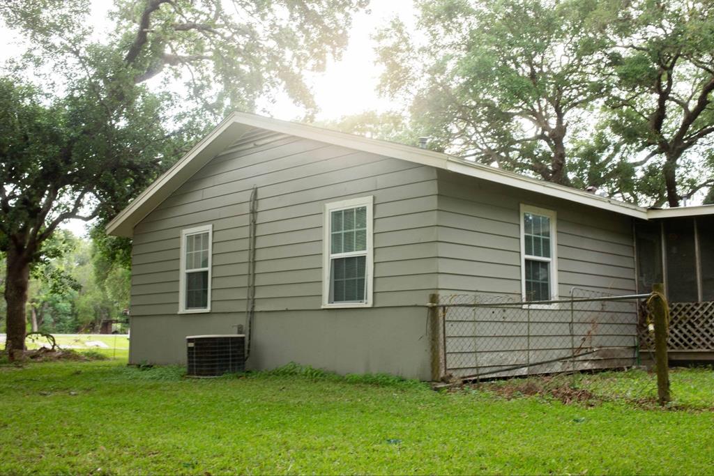 447 Fm 2540, Van Vleck, Texas image 3