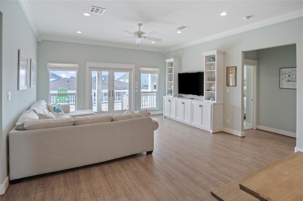 973 Sea Breeze, Crystal Beach, Texas image 21