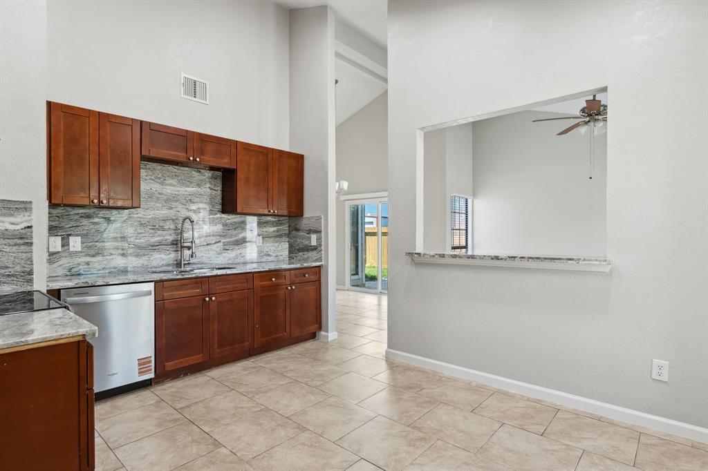 17311 Wagganner Drive, Hockley, Texas image 4