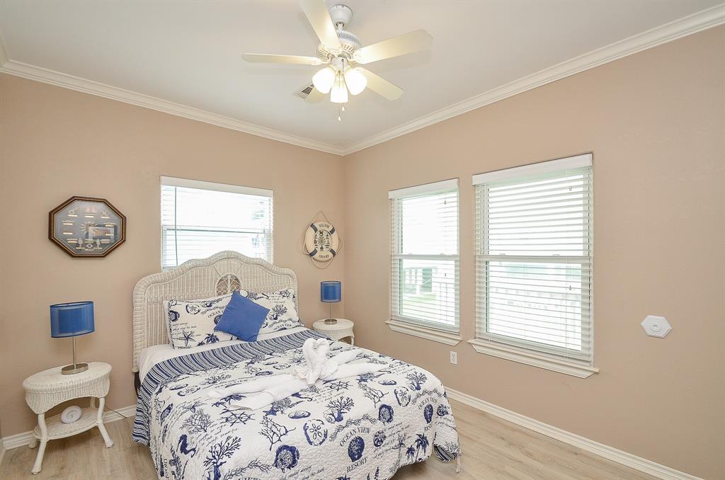 3346 Pirates Cove, Crystal Beach, Texas image 23