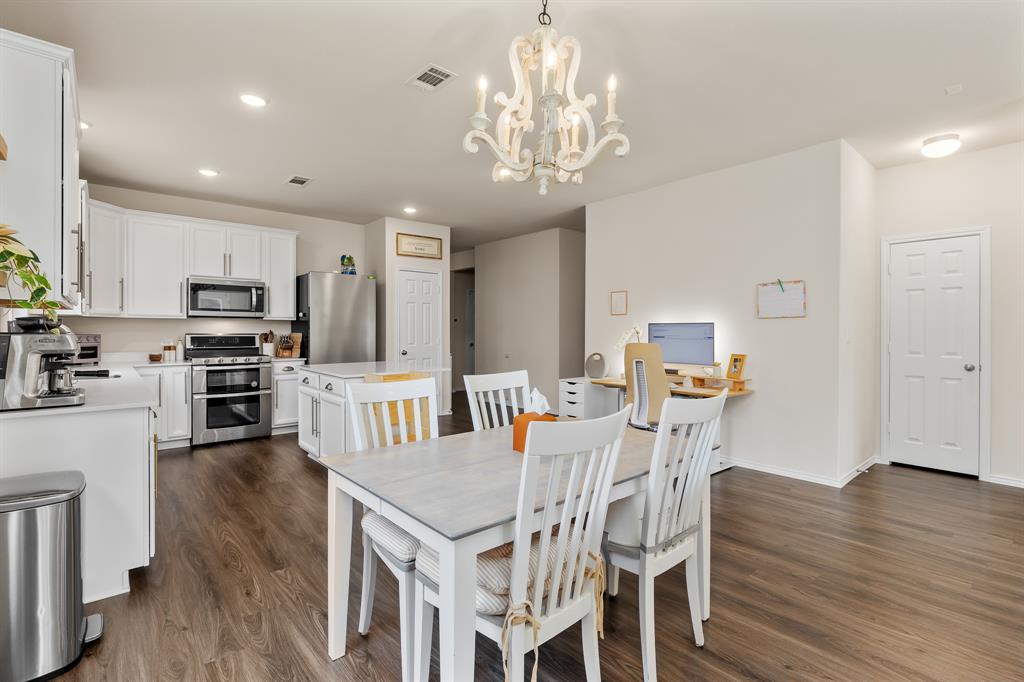 4275 Roaring Timbers Drive, Conroe, Texas image 10