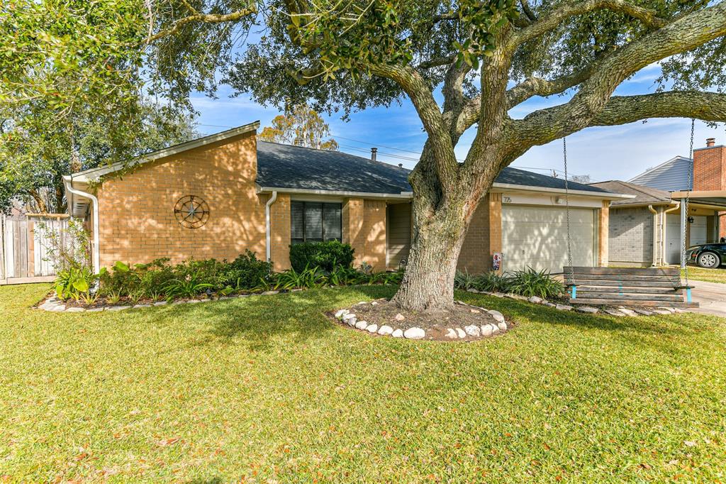 725 Canyon Springs Drive, La Porte, Texas image 3