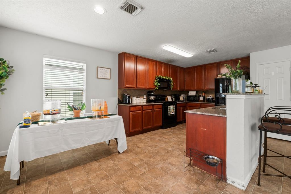 19218 Danphe Landing Court, Tomball, Texas image 12