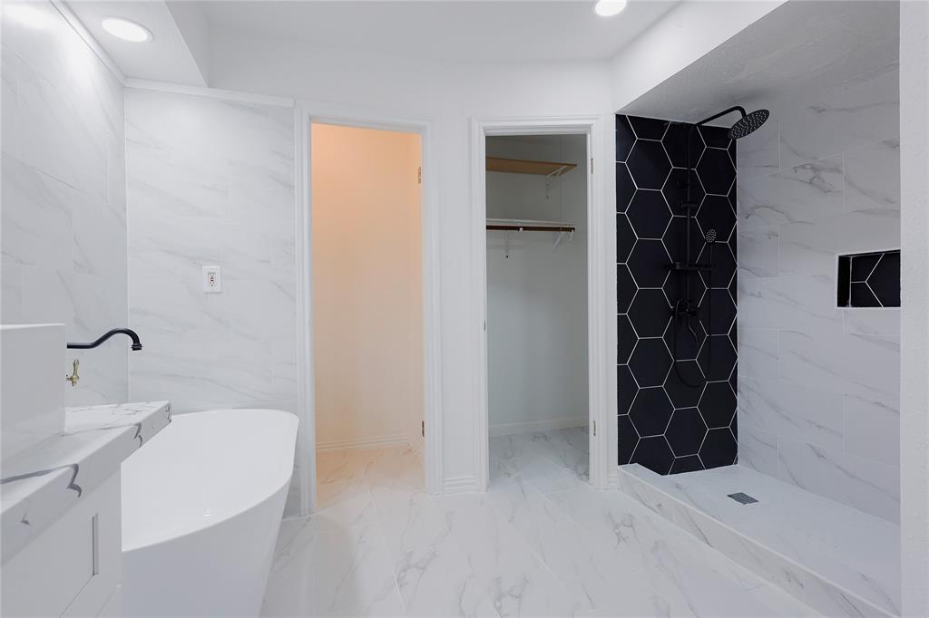 10411 Rippling Fields Drive, Houston, Texas image 10