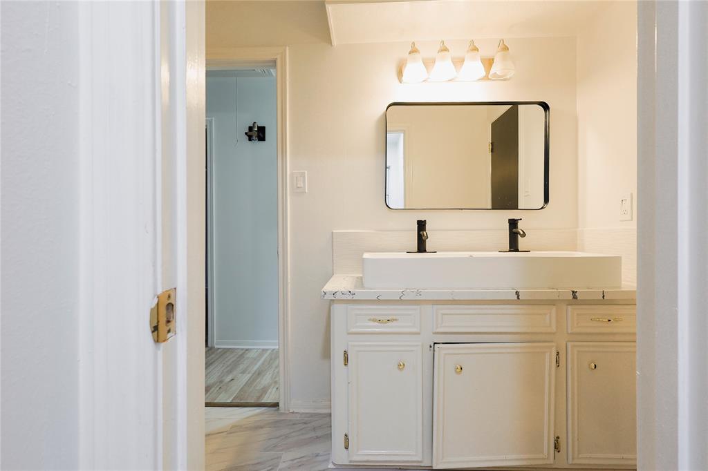 10411 Rippling Fields Drive, Houston, Texas image 25