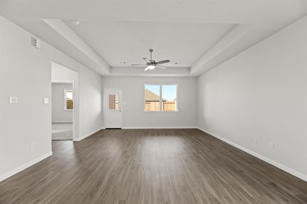 16925 Hazelnut Drive, Conroe, Texas image 7