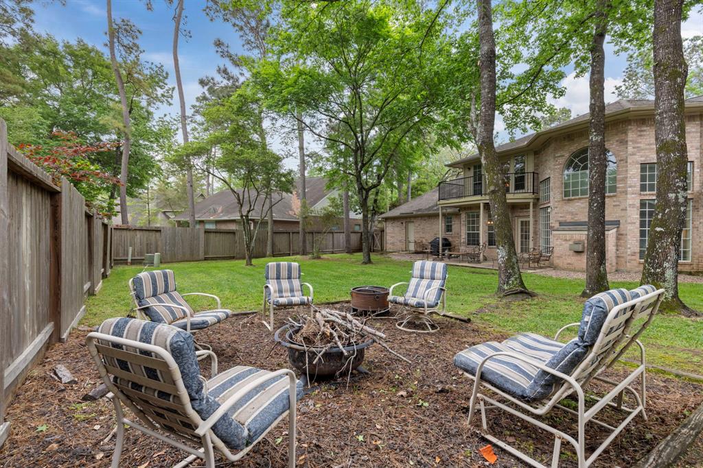 126 W Slatestone Circle, The Woodlands, Texas image 23