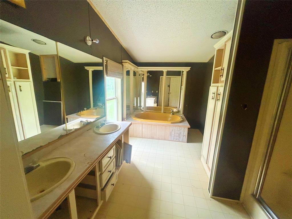383 Oldbury Street, Vidor, Texas image 7
